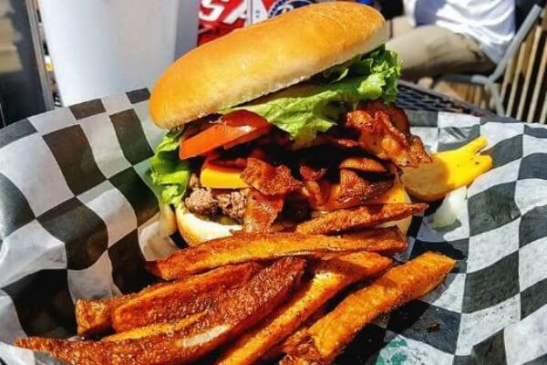 Ike's Korner Grill'